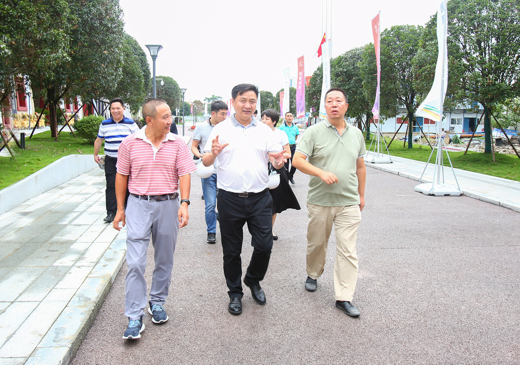 寶鷹集團總裁于泳波到成都、武漢分公司調(diào)研